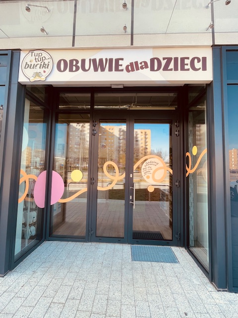 Wejście do&nbsp;sklepu Tup Tup Buciki w&nbsp;Katowicach